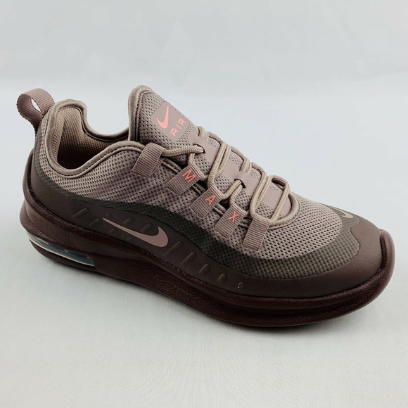 NWB Womens Nike Air Max Axis Athletic Running - Picture 8 of 8